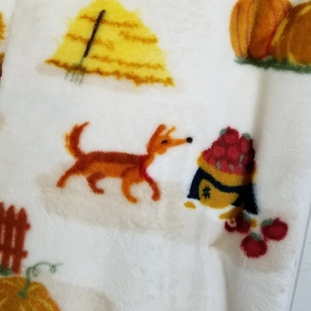 Fleece Throw Blanket NWT Plush Dogs Puppies Fall Pumpkin Patch Truck Sunflower